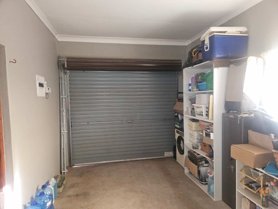 2 Bedroom Property for Sale in Rhodesdene Northern Cape